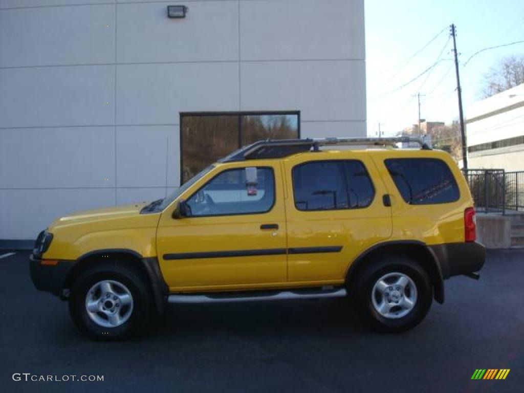 2003 Xterra XE V6 4x4 - Solar Yellow / Charcoal photo #1