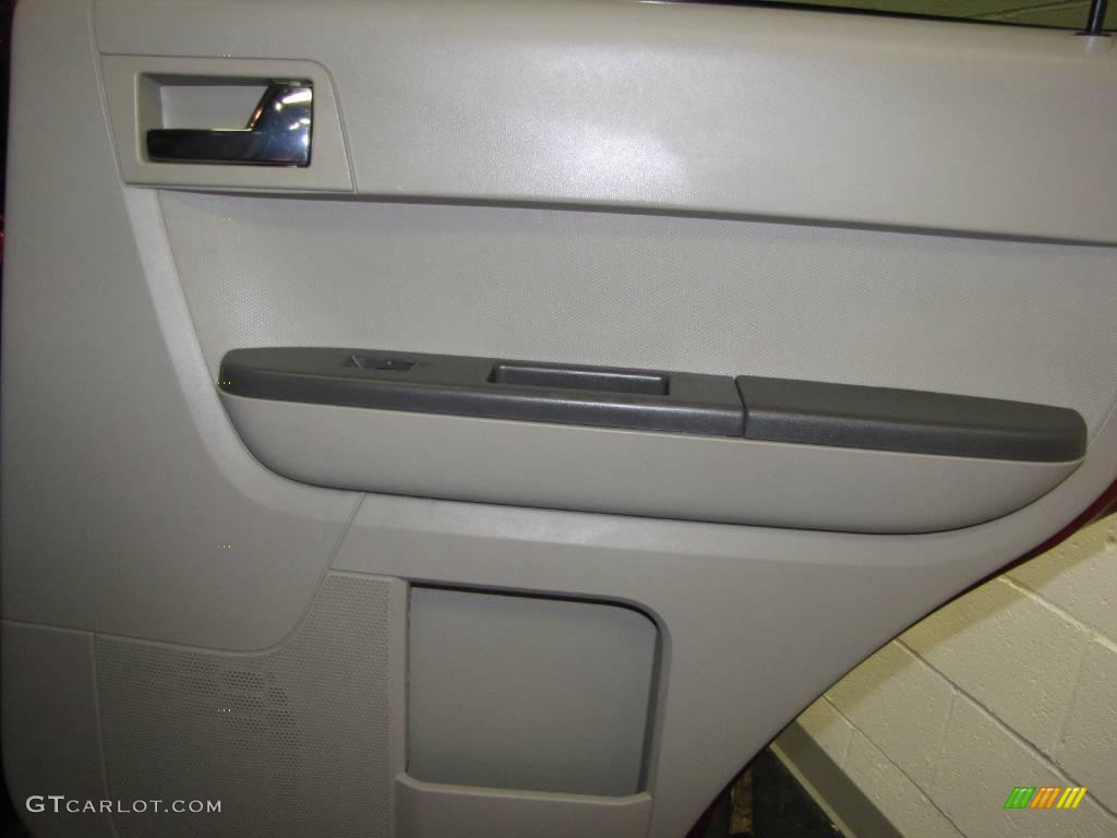 2008 Mariner V6 Premier 4WD - Vivid Red Metallic / Greystone/Stone photo #17
