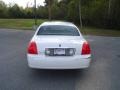 2008 Vibrant White Lincoln Town Car Signature Limited  photo #6