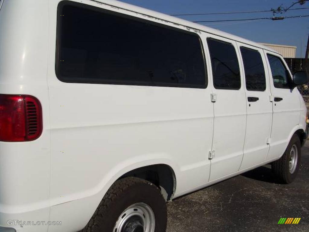 1999 Ram Van 3500 Maxi Commercial - Bright White / Mist Gray photo #11