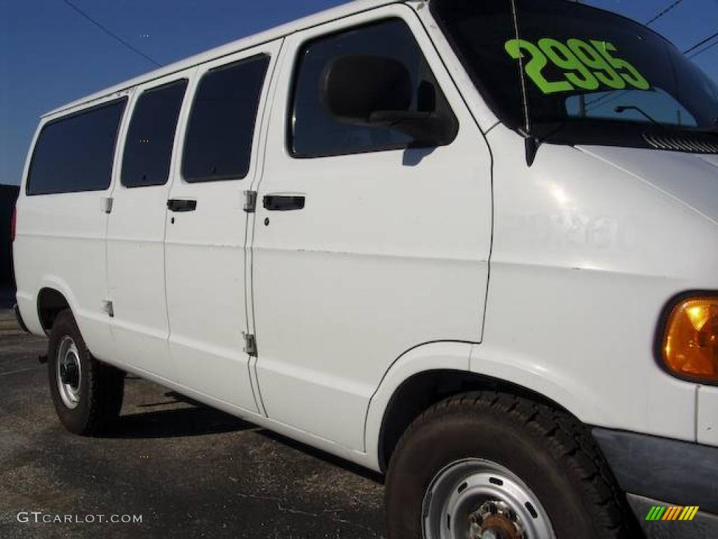 1999 Ram Van 3500 Maxi Commercial - Bright White / Mist Gray photo #12