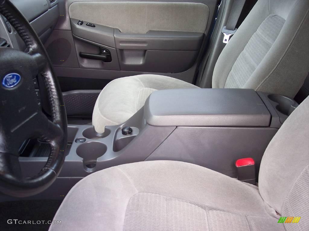 2005 Explorer XLT 4x4 - Dark Blue Pearl Metallic / Graphite photo #22