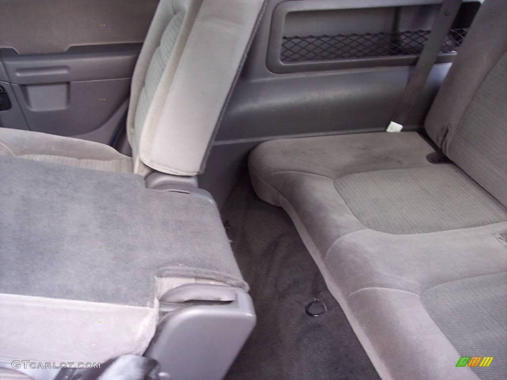 2005 Explorer XLT 4x4 - Dark Blue Pearl Metallic / Graphite photo #28