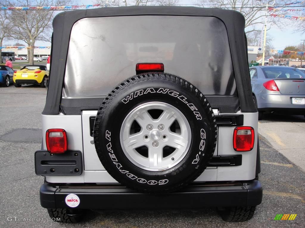 2004 Wrangler Sport 4x4 - Bright Silver Metallic / Dark Slate Gray photo #5