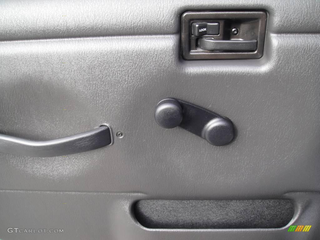 2004 Wrangler Sport 4x4 - Bright Silver Metallic / Dark Slate Gray photo #8