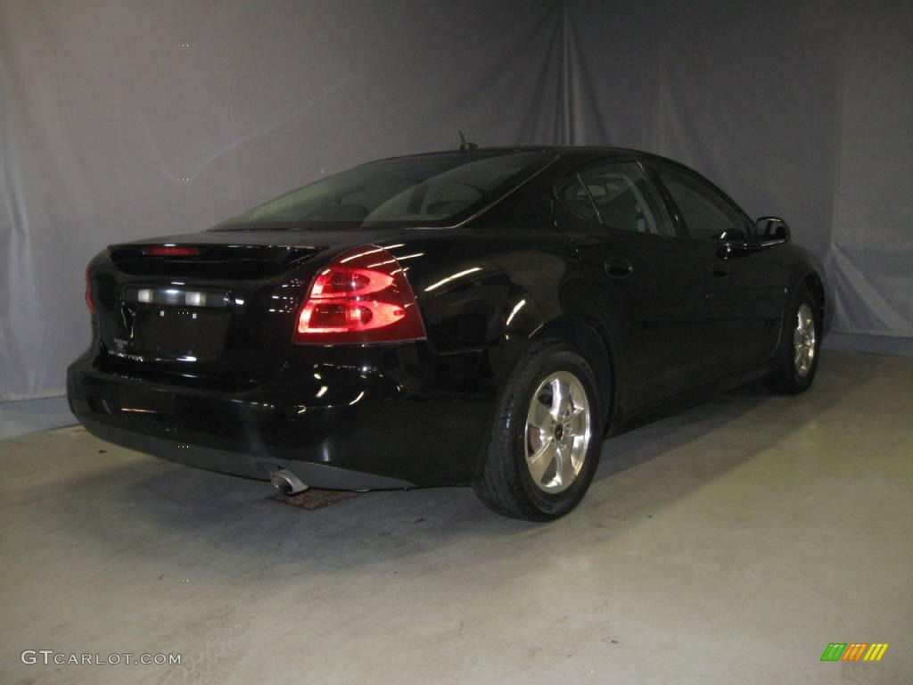 2006 Grand Prix Sedan - Black / Ebony photo #3