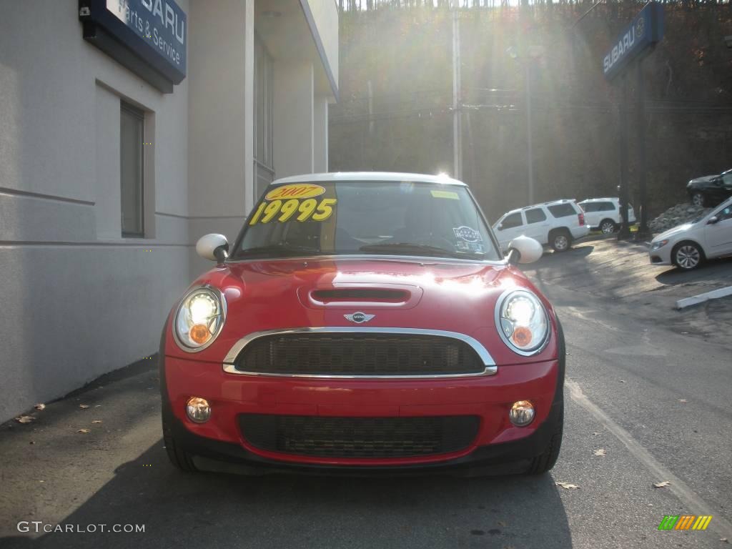 2007 Cooper S Hardtop - Chili Red / Carbon Black/Carbon Black photo #7