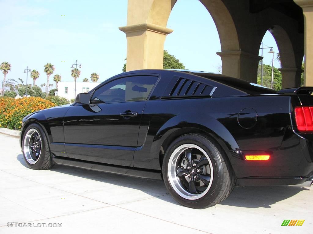 2006 Mustang GT Premium Coupe - Black / Dark Charcoal photo #6