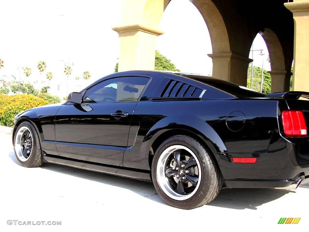 2006 Mustang GT Premium Coupe - Black / Dark Charcoal photo #7