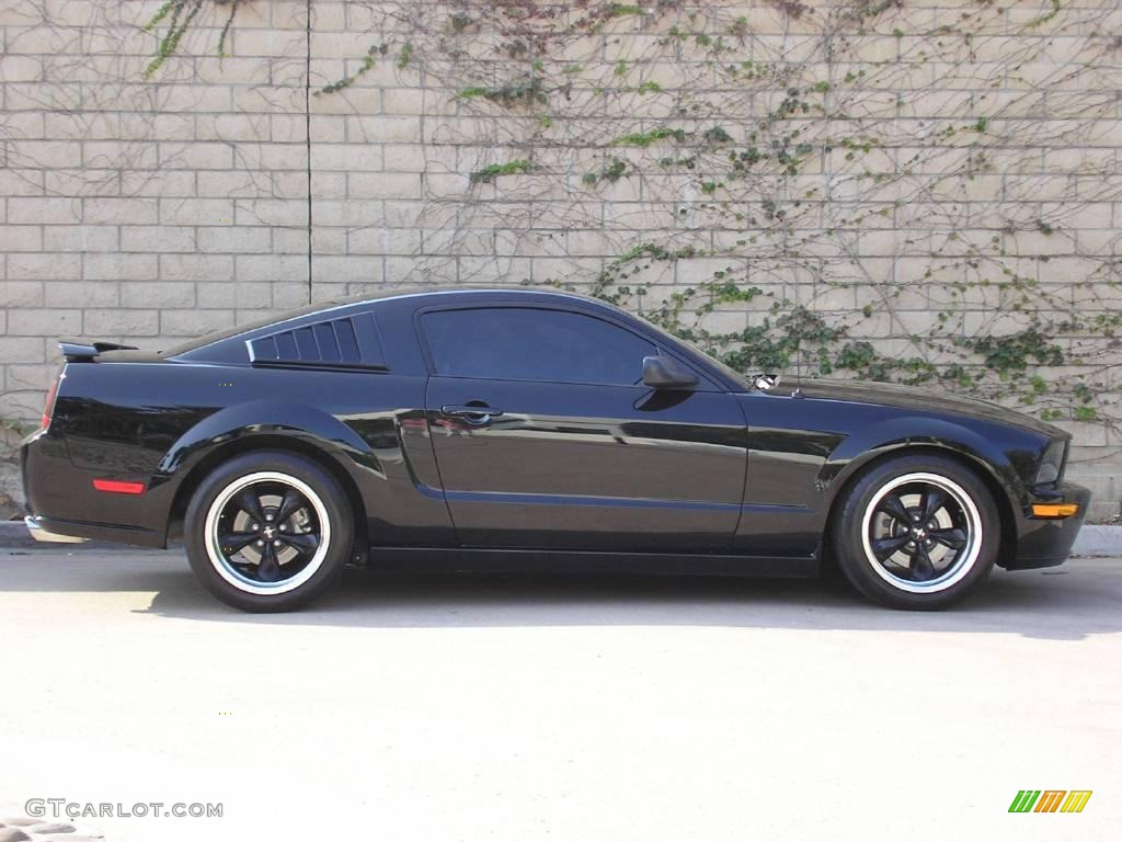 2006 Mustang GT Premium Coupe - Black / Dark Charcoal photo #13