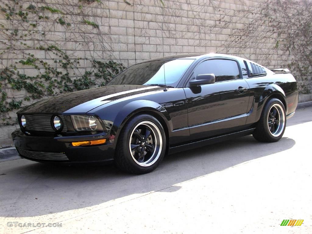 2006 Mustang GT Premium Coupe - Black / Dark Charcoal photo #15