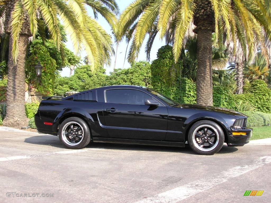 2006 Mustang GT Premium Coupe - Black / Dark Charcoal photo #44