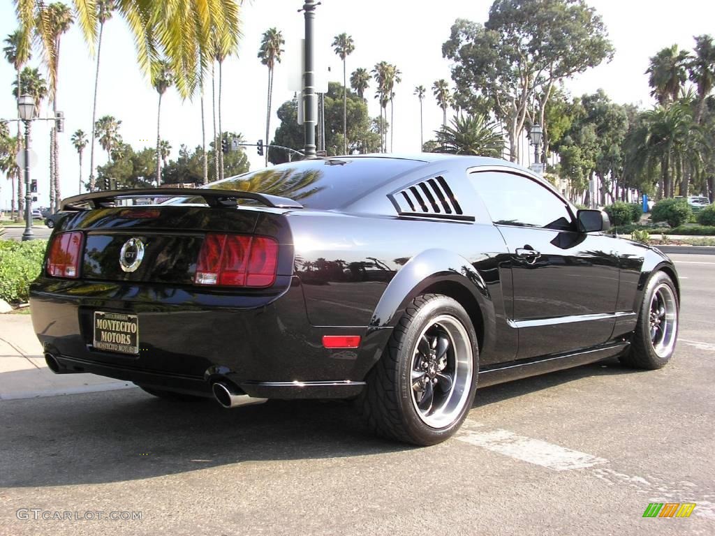 2006 Mustang GT Premium Coupe - Black / Dark Charcoal photo #47