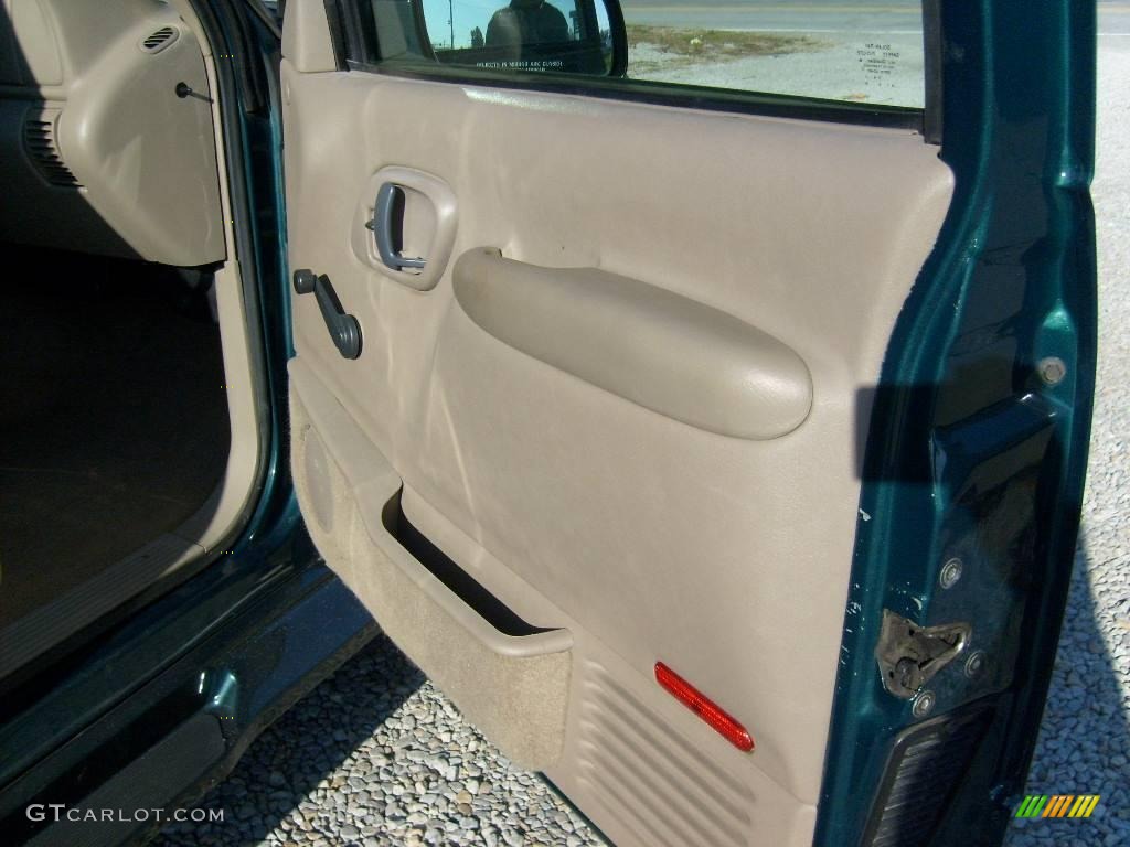 1998 C/K 3500 K3500 Cheyenne Extended Cab 4x4 Dually - Meadow Green Metallic / Neutral photo #21