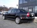 Black - Passat W8 4Motion Sedan Photo No. 6