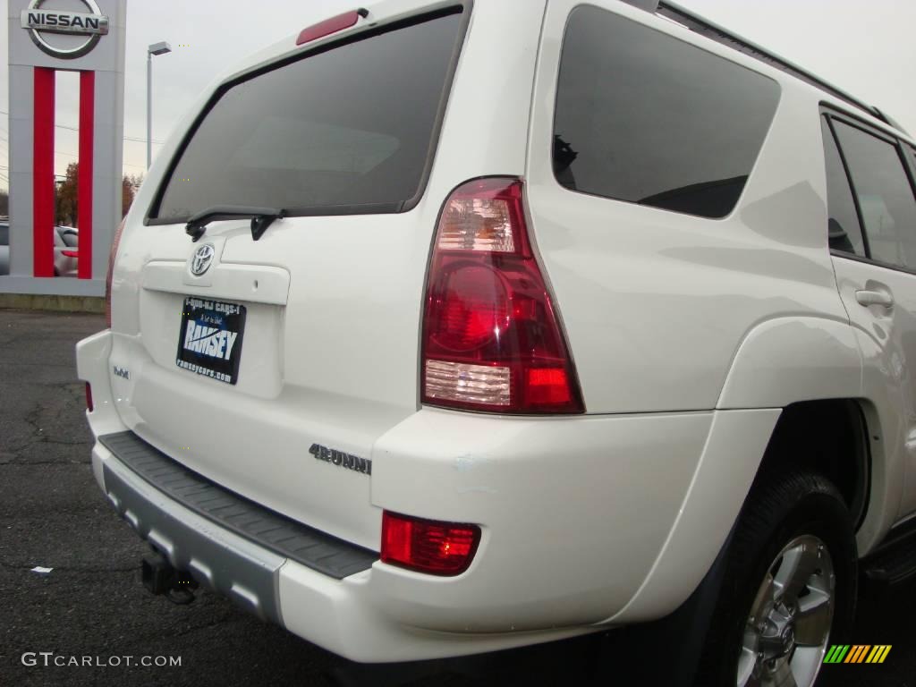 2004 4Runner SR5 4x4 - Natural White / Taupe photo #22