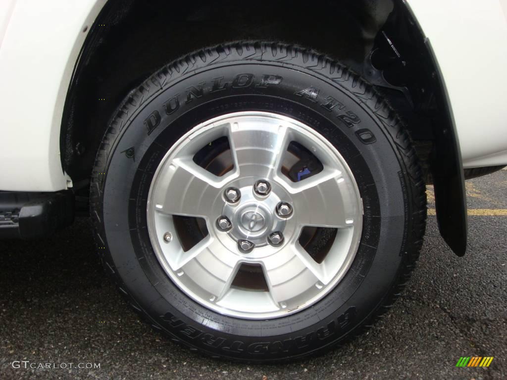 2004 4Runner SR5 4x4 - Natural White / Taupe photo #26
