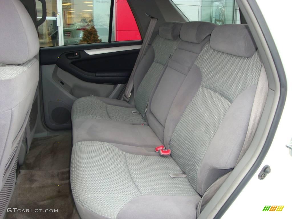 2004 4Runner SR5 4x4 - Natural White / Taupe photo #43
