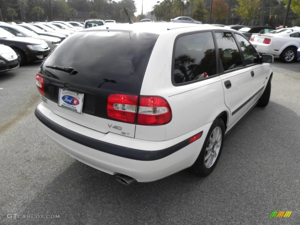2001 V40  - White / Taupe/Light Taupe photo #14