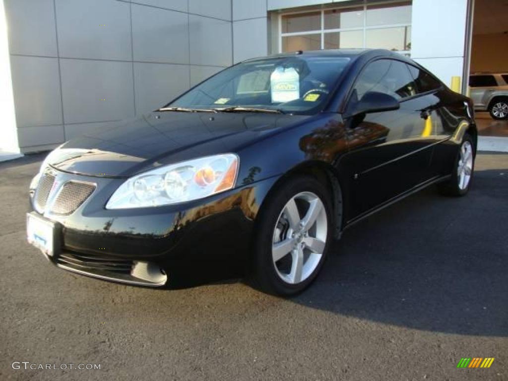 Black Pontiac G6