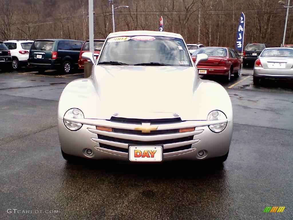 2004 SSR  - Ricochet Silver Metallic / Ebony photo #2