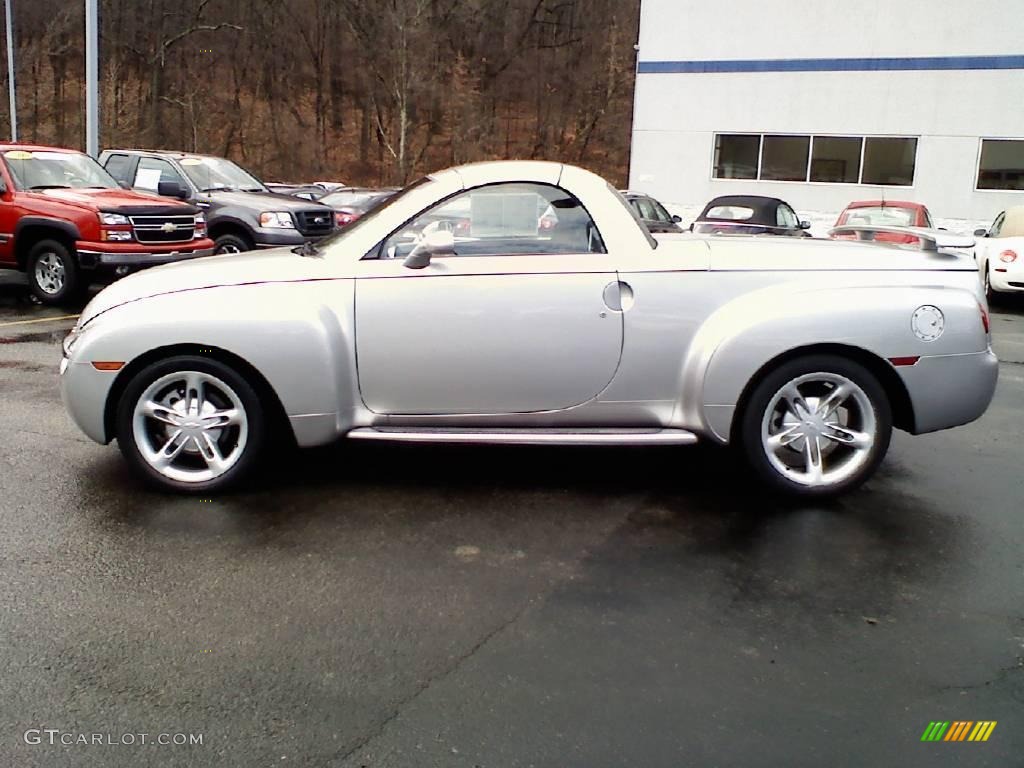 2004 SSR  - Ricochet Silver Metallic / Ebony photo #4