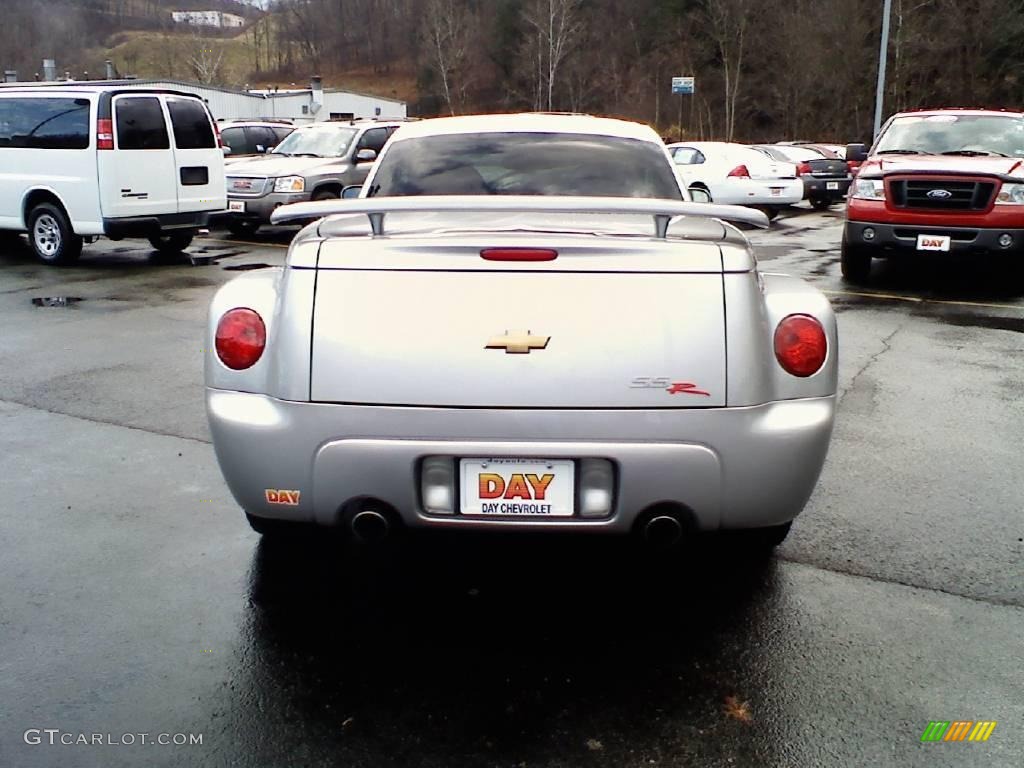 2004 SSR  - Ricochet Silver Metallic / Ebony photo #6