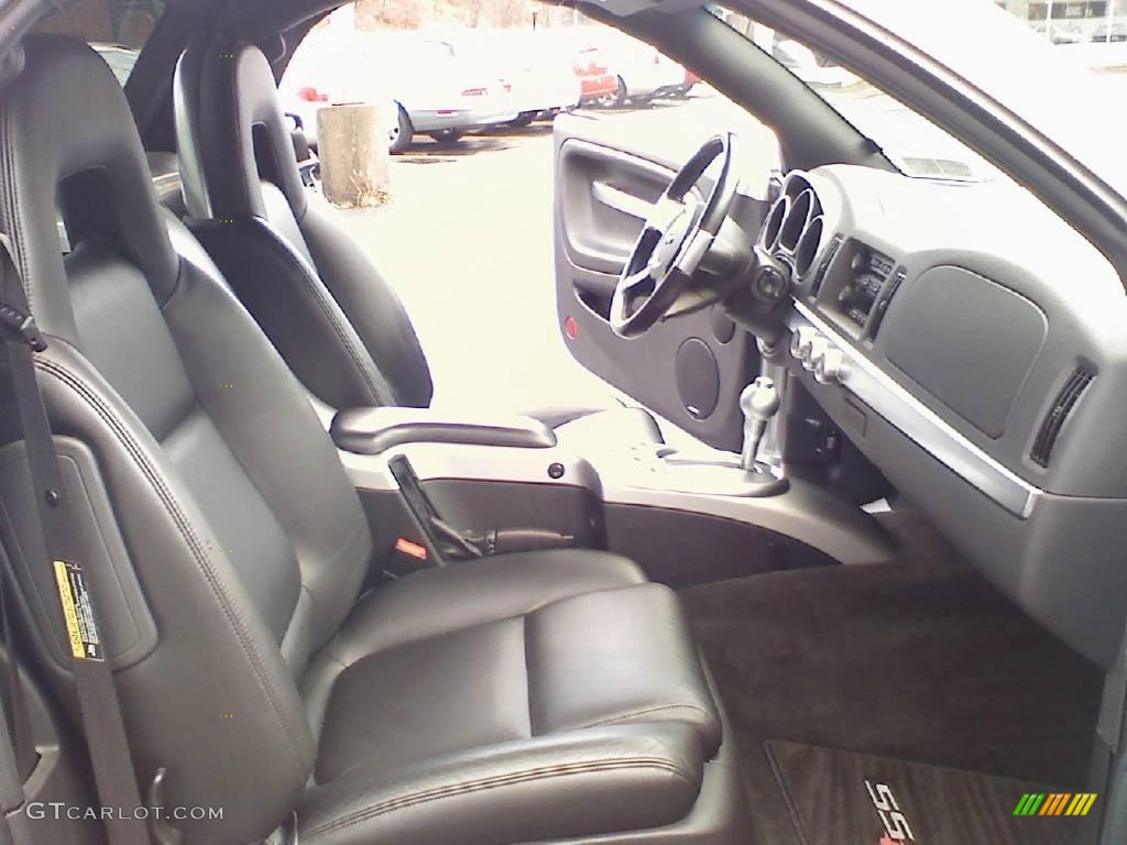 2004 SSR  - Ricochet Silver Metallic / Ebony photo #9