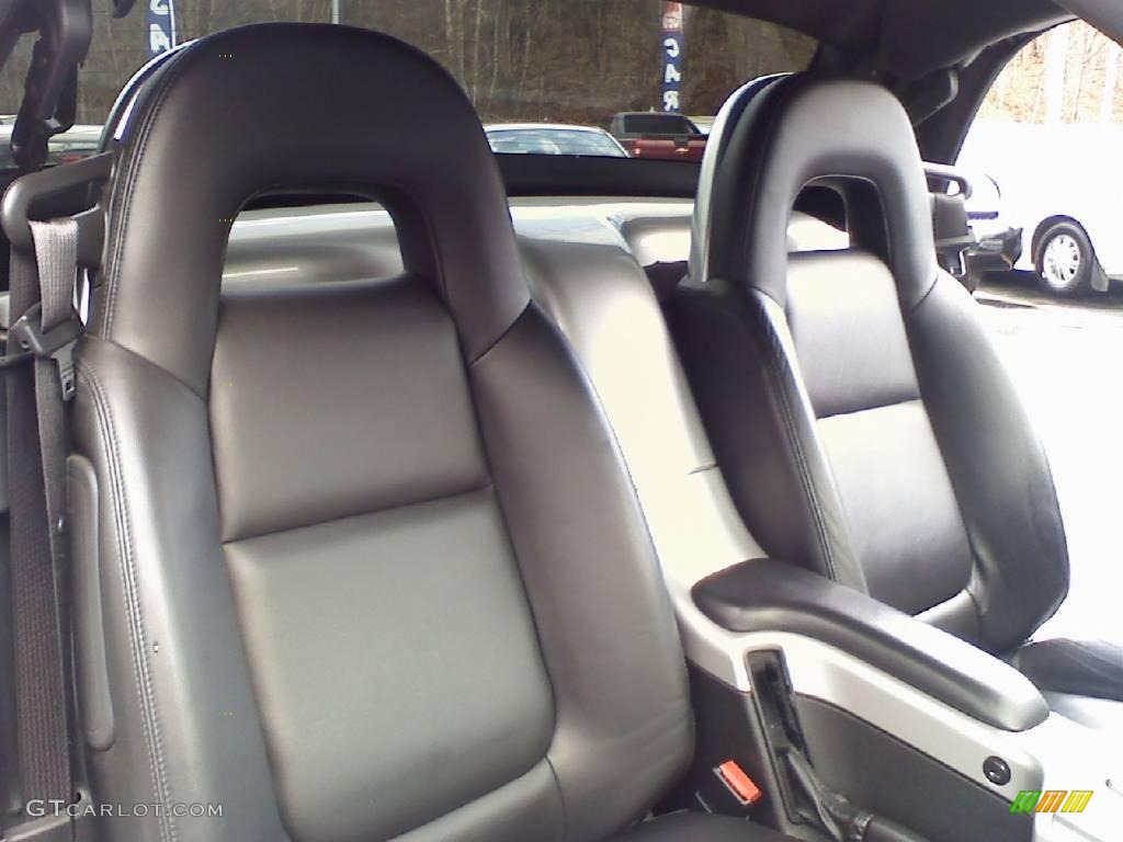 2004 SSR  - Ricochet Silver Metallic / Ebony photo #10