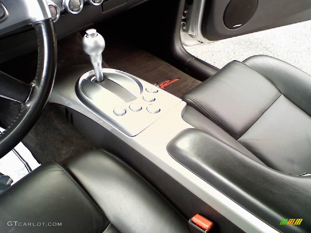 2004 SSR  - Ricochet Silver Metallic / Ebony photo #16