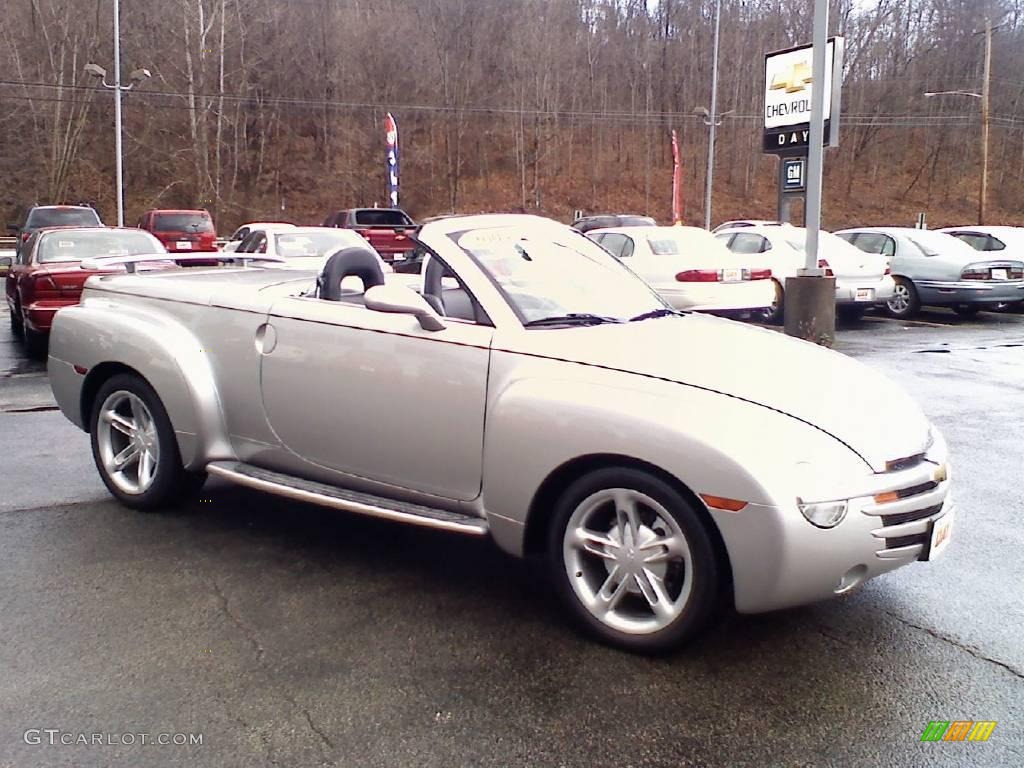 2004 SSR  - Ricochet Silver Metallic / Ebony photo #19