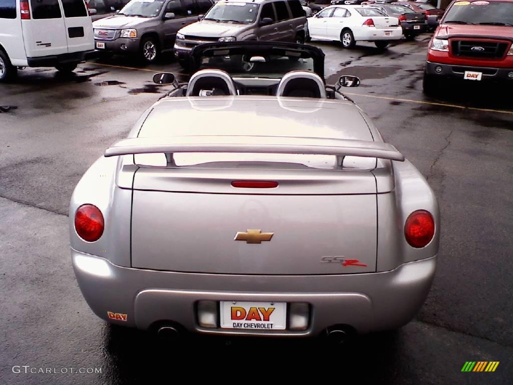 2004 SSR  - Ricochet Silver Metallic / Ebony photo #20