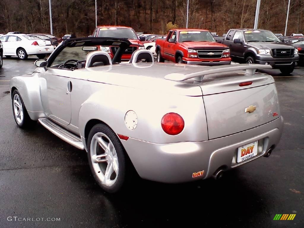 2004 SSR  - Ricochet Silver Metallic / Ebony photo #21