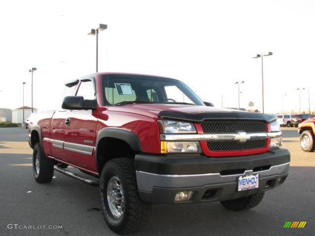 2003 Silverado 2500HD LS Extended Cab 4x4 - Victory Red / Dark Charcoal photo #3