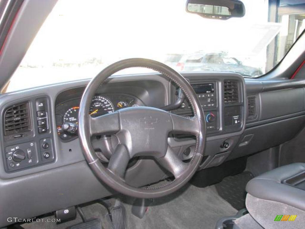 2003 Silverado 2500HD LS Extended Cab 4x4 - Victory Red / Dark Charcoal photo #11