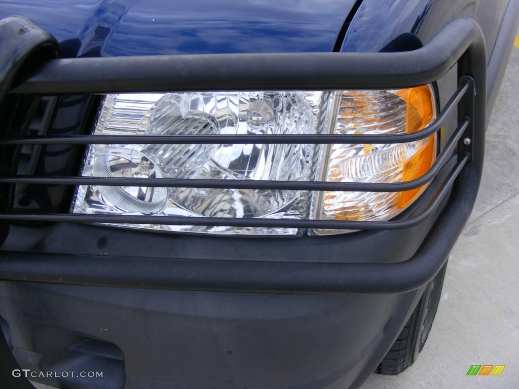 2004 Explorer XLS - Dark Blue Pearl Metallic / Medium Parchment photo #10
