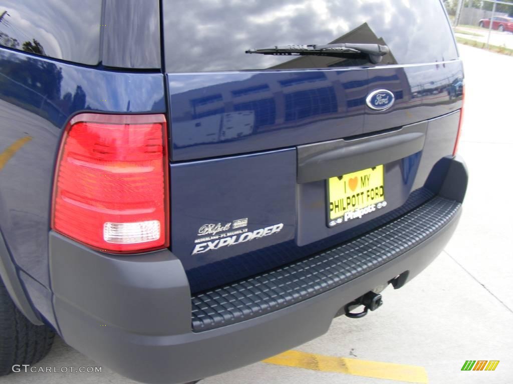 2004 Explorer XLS - Dark Blue Pearl Metallic / Medium Parchment photo #24