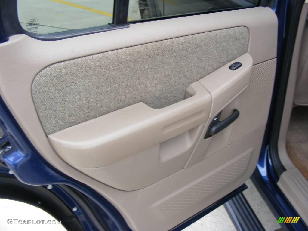 2004 Explorer XLS - Dark Blue Pearl Metallic / Medium Parchment photo #35