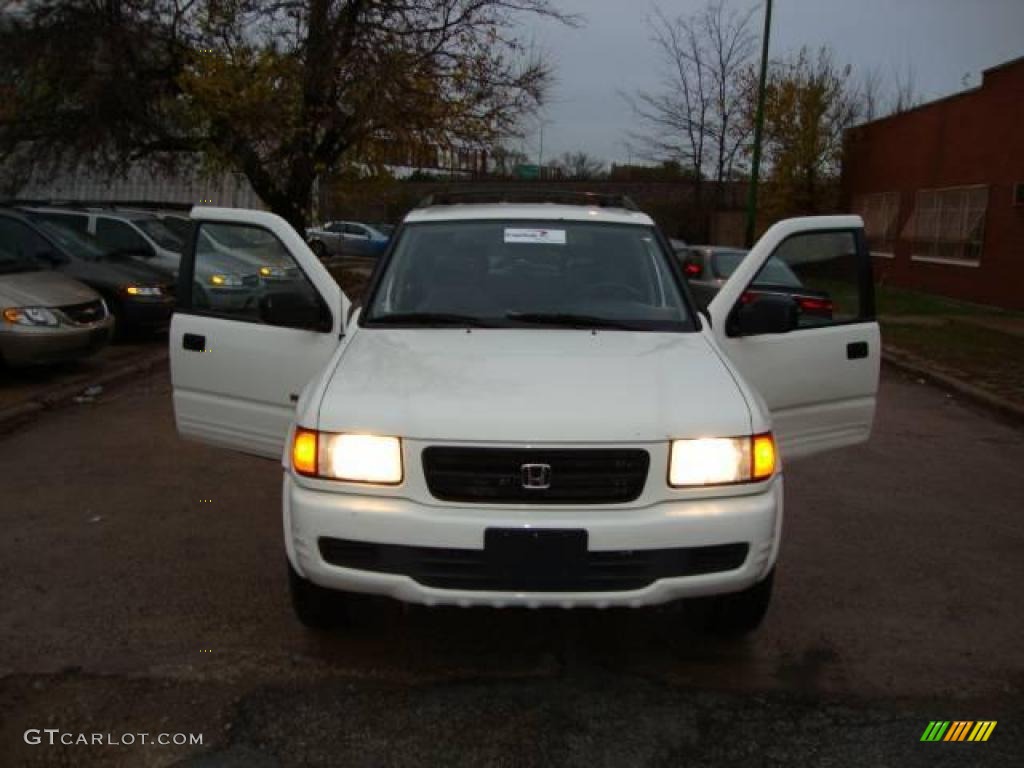 1999 Passport LX 4WD - Cream White / Gray photo #1
