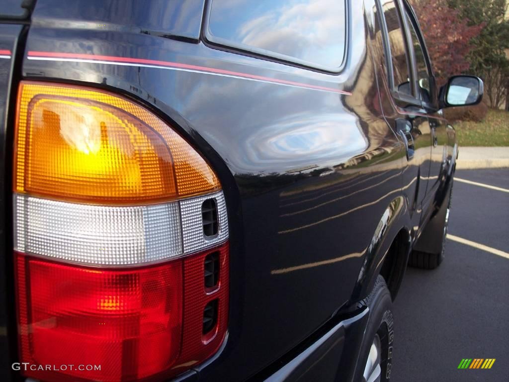 1999 Passport LX 4WD - Ebony Black / Gray photo #8