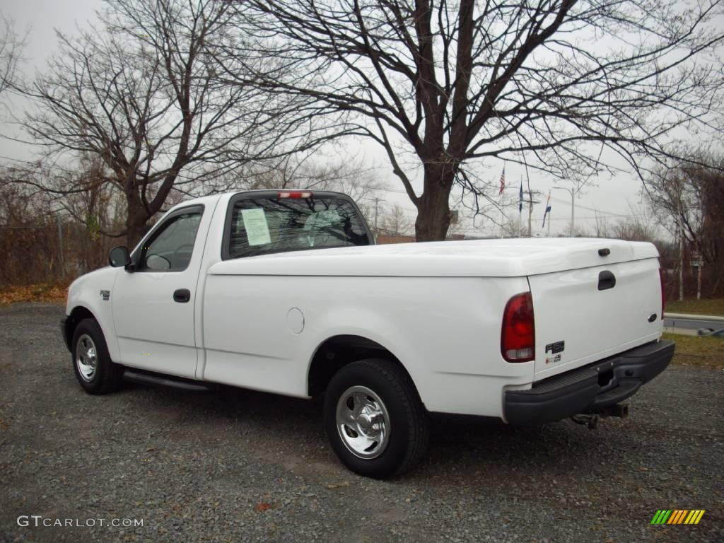 2004 F150 XL Heritage Regular Cab - Oxford White / Medium Graphite photo #2