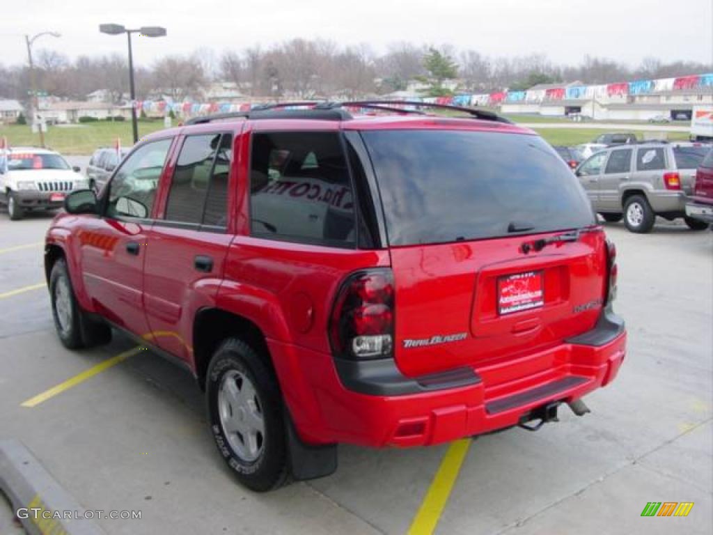 2002 TrailBlazer LS 4x4 - Victory Red / Dark Pewter photo #8