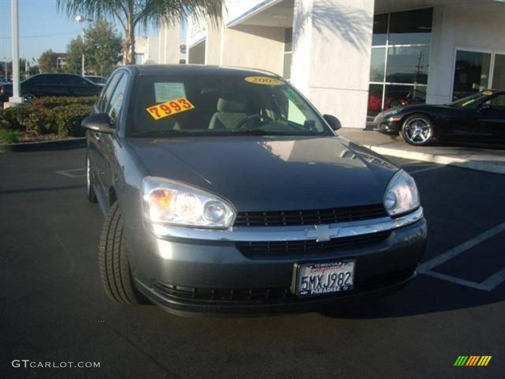 2005 Malibu Maxx LS Wagon - Medium Gray Metallic / Gray photo #2