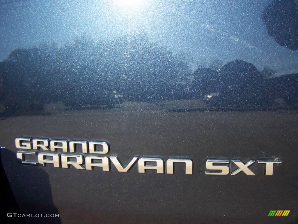 2008 Grand Caravan SXT - Modern Blue Pearl / Medium Slate Gray/Light Shale photo #11