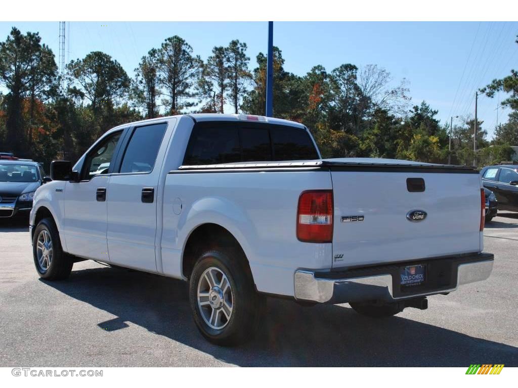 2006 F150 XLT SuperCrew - Oxford White / Medium/Dark Flint photo #3