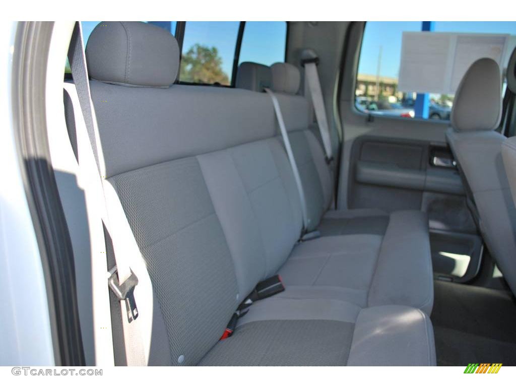2006 F150 XLT SuperCrew - Oxford White / Medium/Dark Flint photo #25