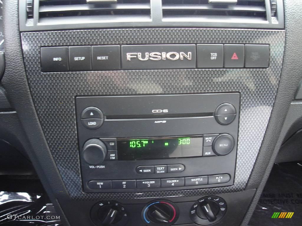 2006 Fusion SE V6 - Black / Charcoal Black photo #27