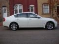 Ivory Pearl - M 35x Sedan Photo No. 6