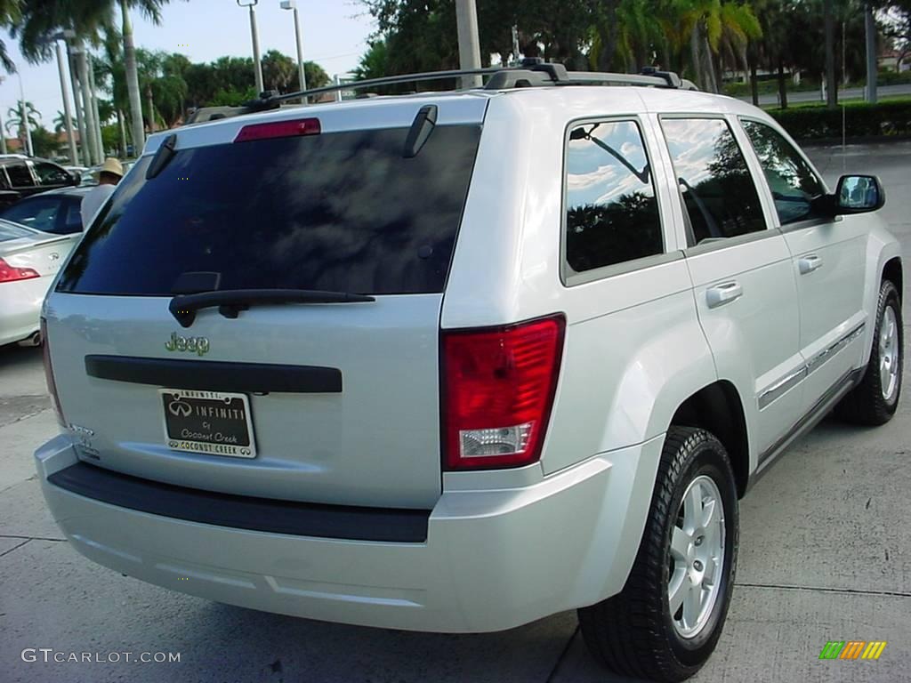 2008 Grand Cherokee Laredo - Bright Silver Metallic / Dark Slate Gray photo #3