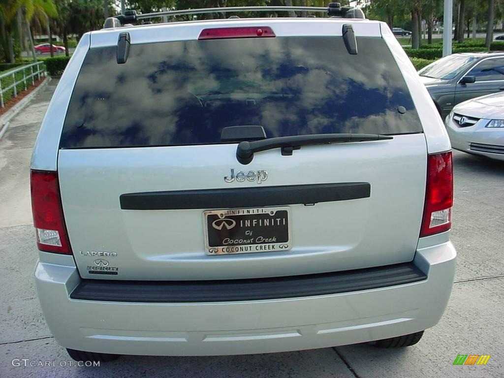 2008 Grand Cherokee Laredo - Bright Silver Metallic / Dark Slate Gray photo #4